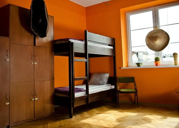 Tramp Aparthostel Hostel *